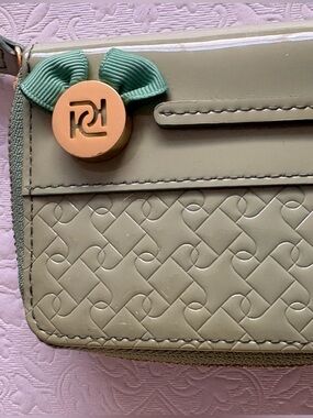 Ports Green Women’s Coin Purse– Subtle Embossed Pattern
